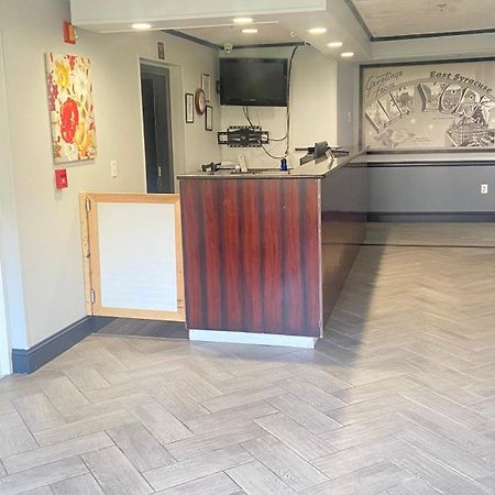 Syracuse Inn 이스트 시라큐즈 외부 사진